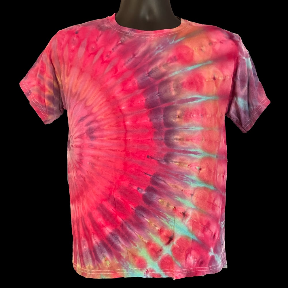 TROPICAL ARC TIE DYE YOUTH TEE SIZE LARGE