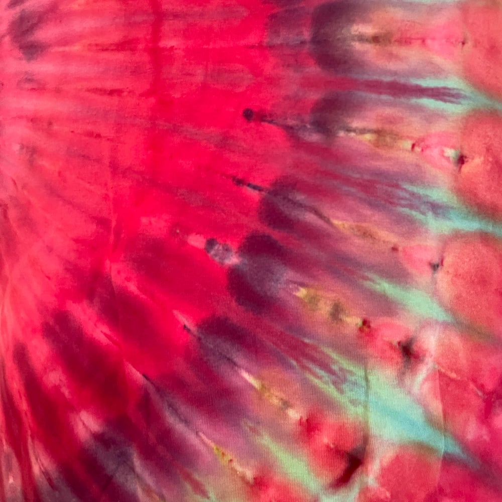 TROPICAL ARC TIE DYE YOUTH TEE SIZE LARGE