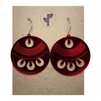 chimalli III / acrylic / red