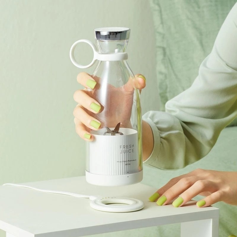 Image of Juice Fresh mobile juicer, you can put in your bag 