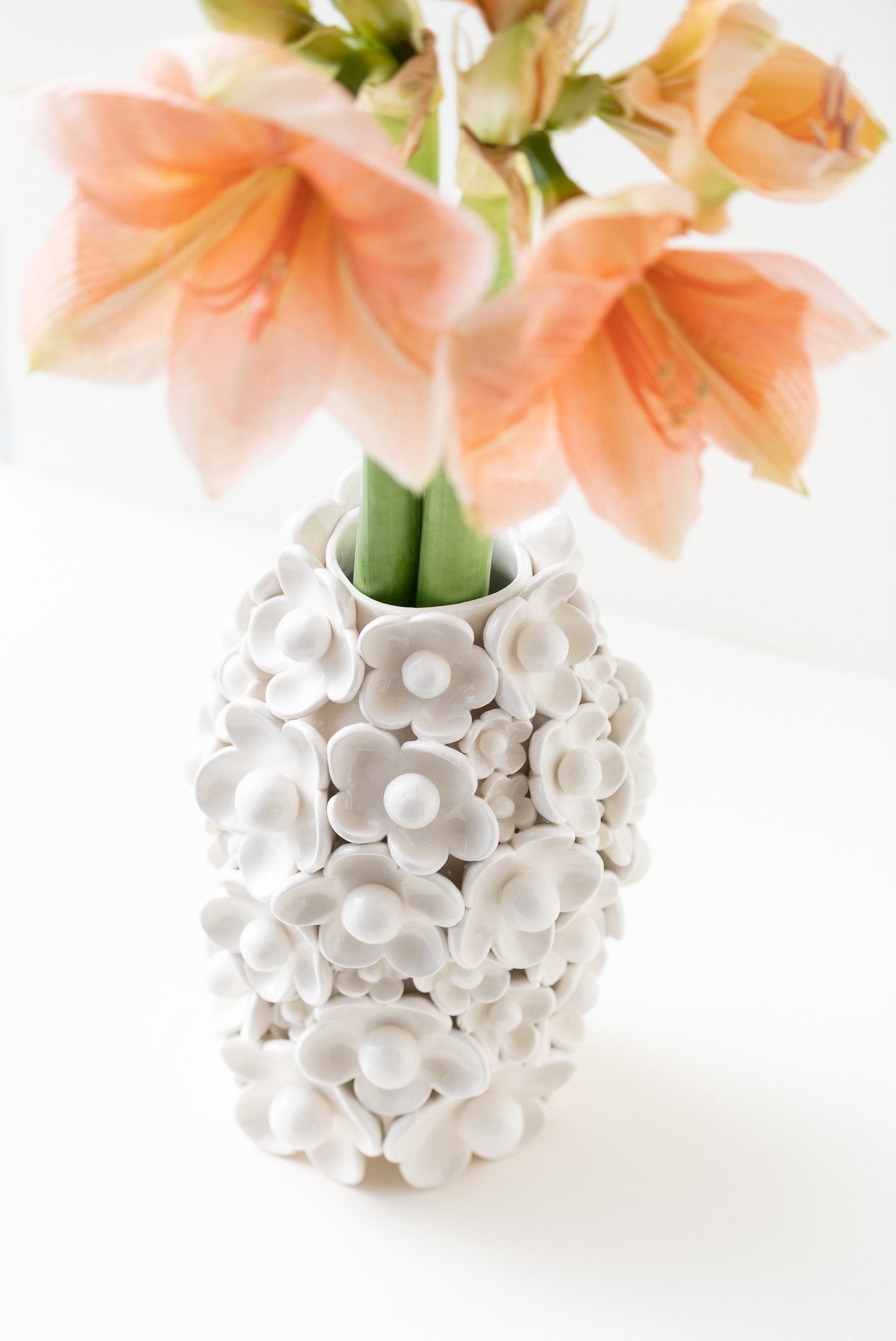Daizy White Vase