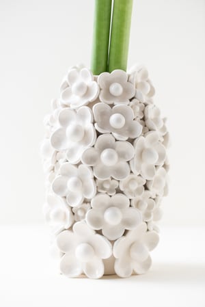 Daizy White Vase