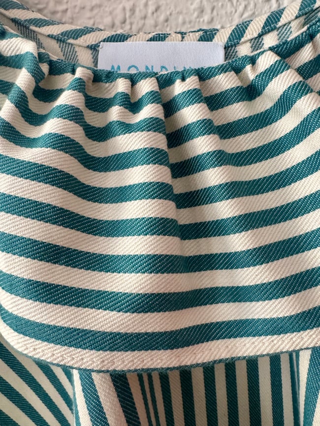 STRIPÈD HUIPIL WITH RUFFLE