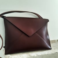 Image 3 of Enveloppe bordeaux (greasy leather)