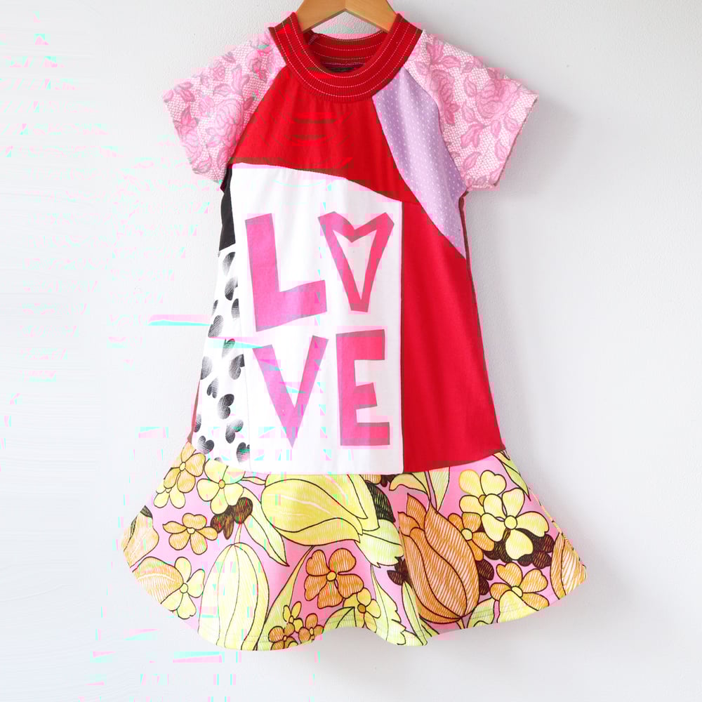 Image of patchwork red LOVE pink cute 4T handprinted courtneycourtney dress short sleeve twirl vintage fabric