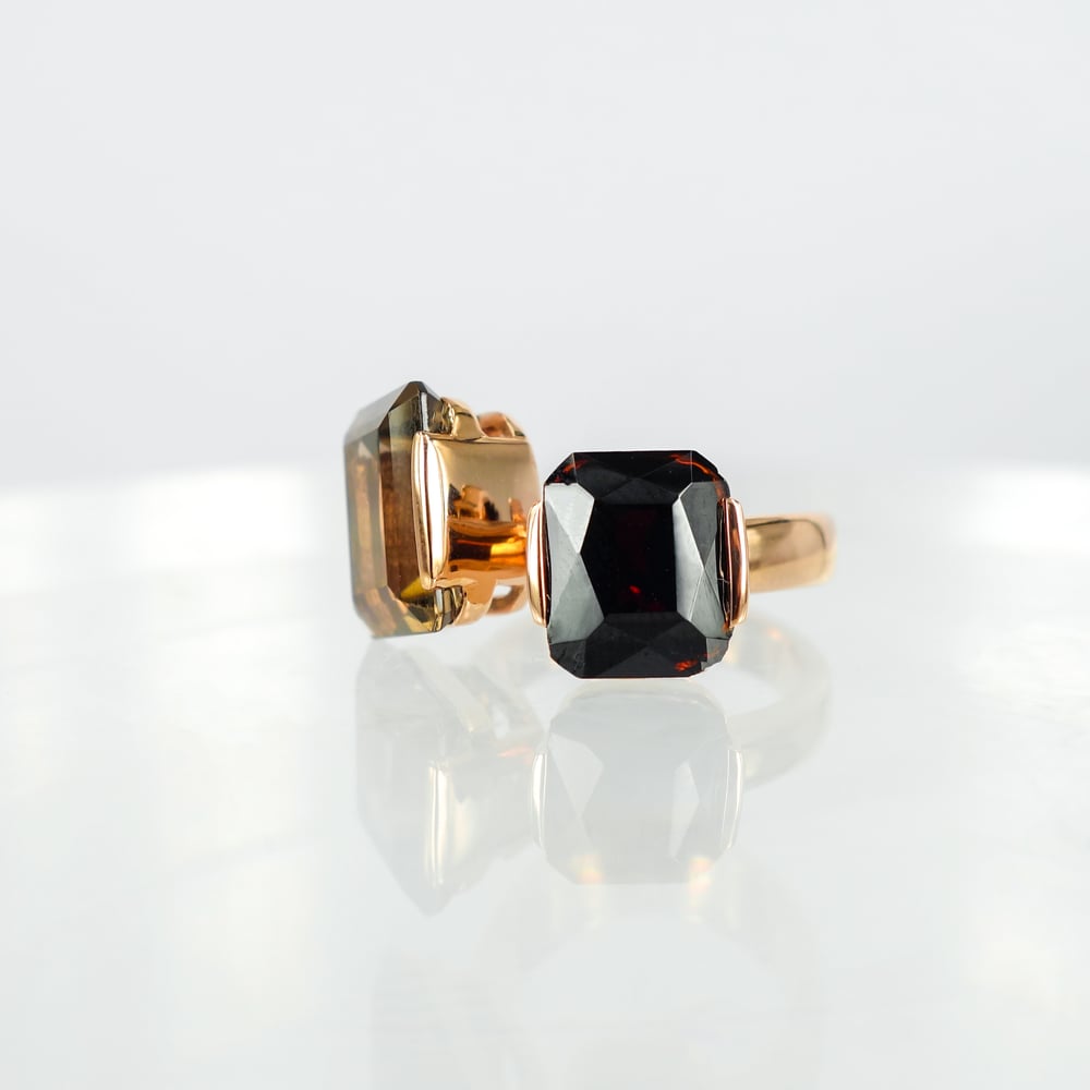 Image of 9ct rose gold cocktail ring set with smokey quartz & garnet. PJ5958