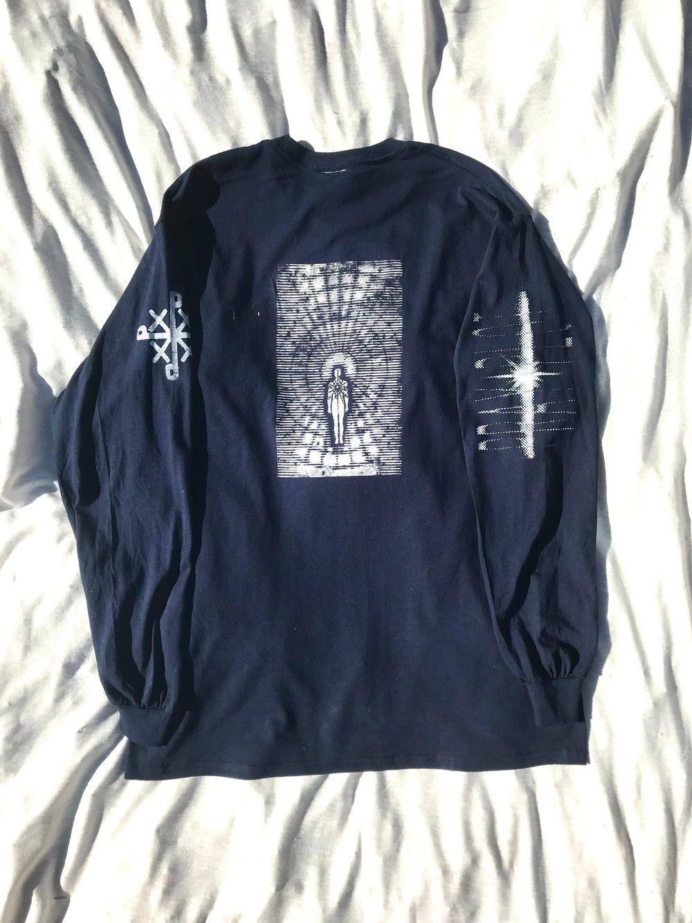 bigger and brighter long sleeve in navy blue 