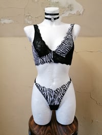Image 2 of Lace Thong Zebra