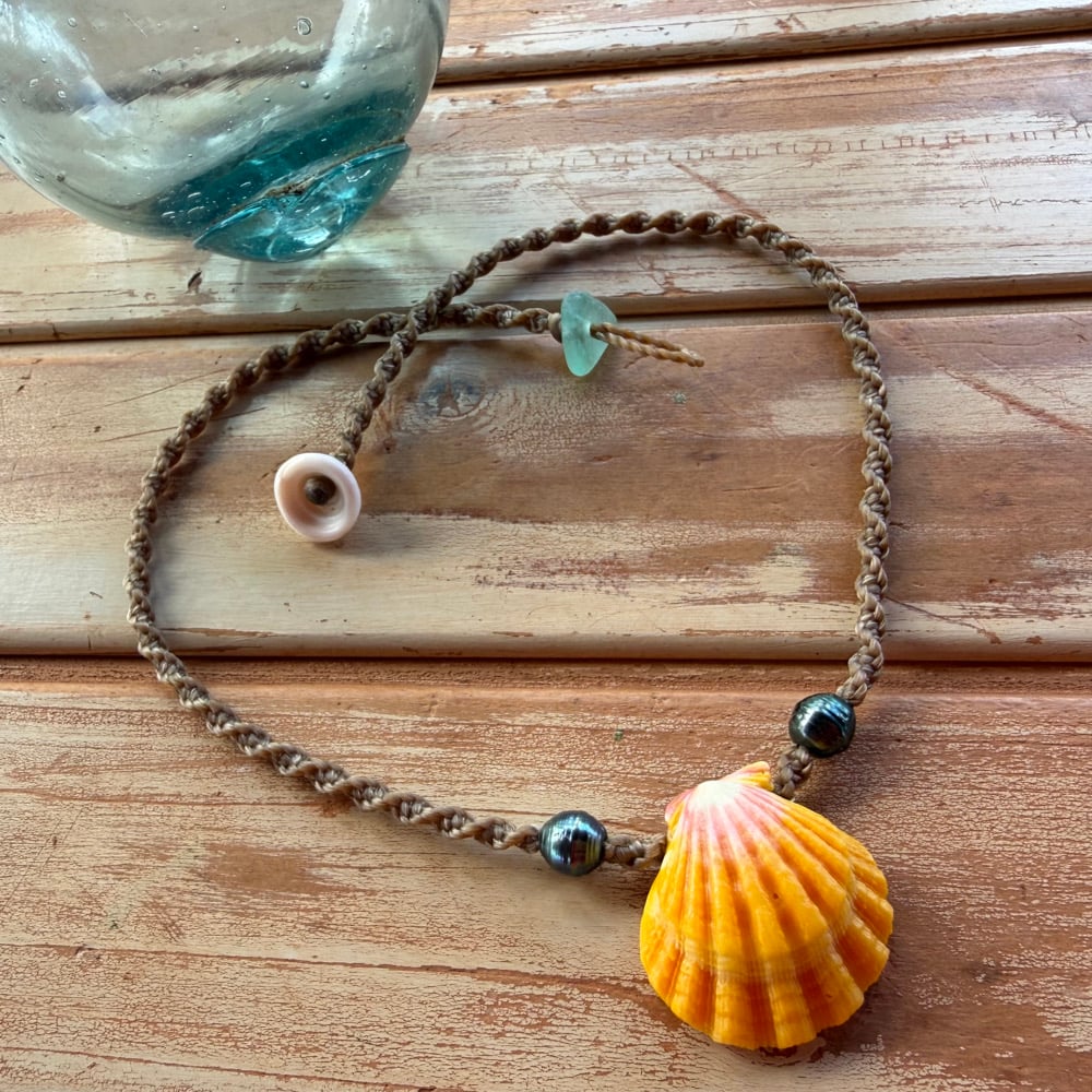 Image of Hawaiian sunrise shell necklace with Tahitian pearls 18 inch