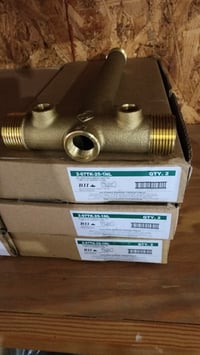 Image 1 of Brass Tank "T" Manifold 