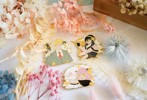 Image of Spy x Family Enamel Pins