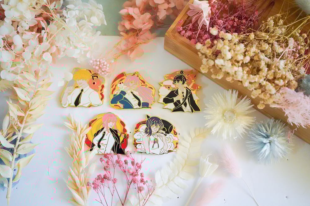 Image of Chainsaw Man Enamel Pins