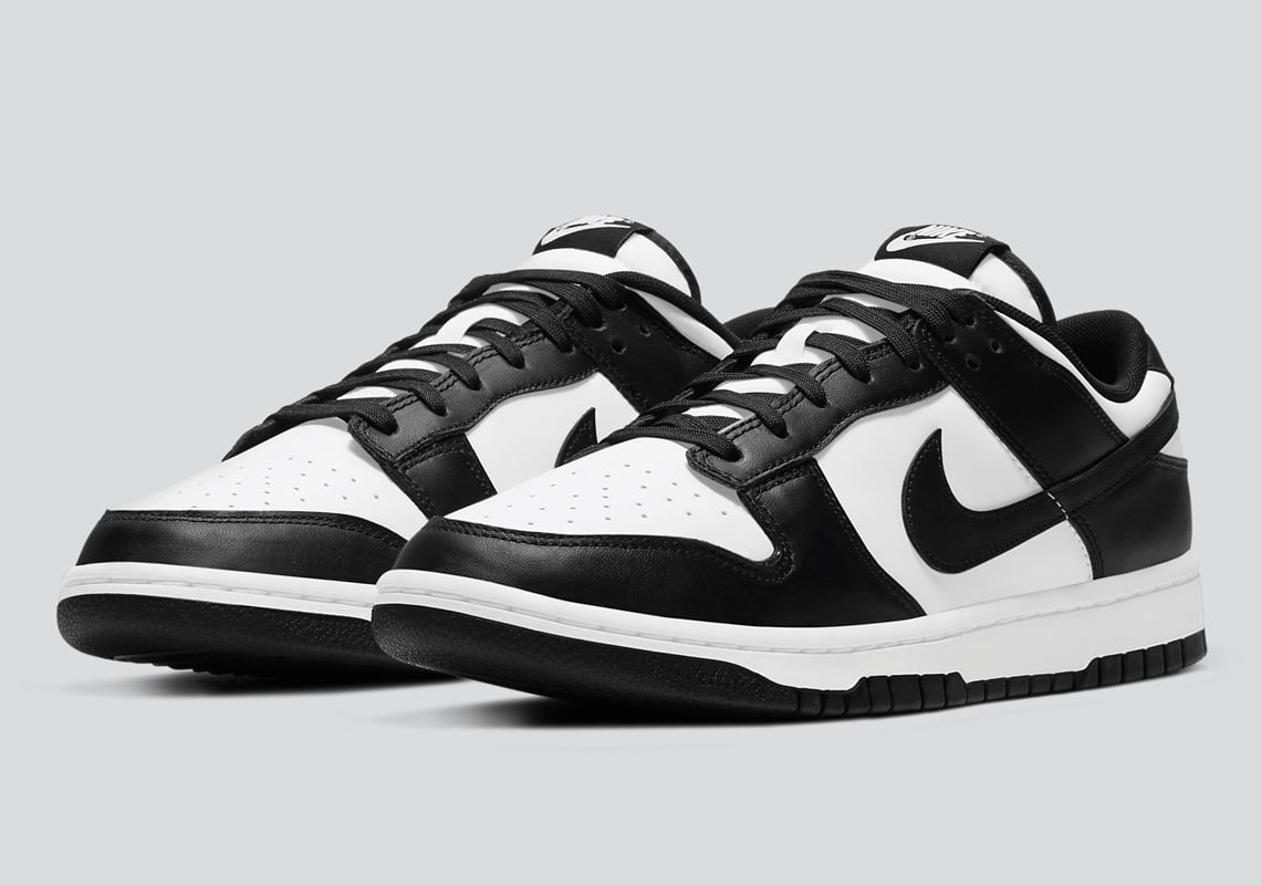 Image of ✨Nike dunks blk/white (Panda)✨