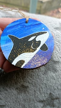 Image 2 of Orca on wood slice