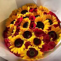Ramo Girasoles con Rosas