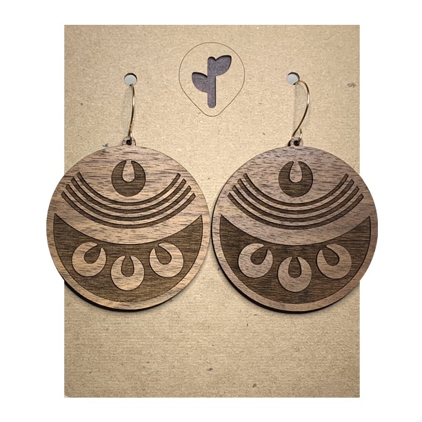 Image of chimalli III / earrings / walnut