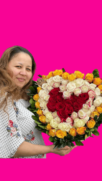 Arreglo de Rosas Corazon Multi Color 