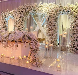Image of WHITE / Gold   LUXURY SWEETHEART  TABLE