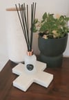 Room Diffuser with Black Sticks 