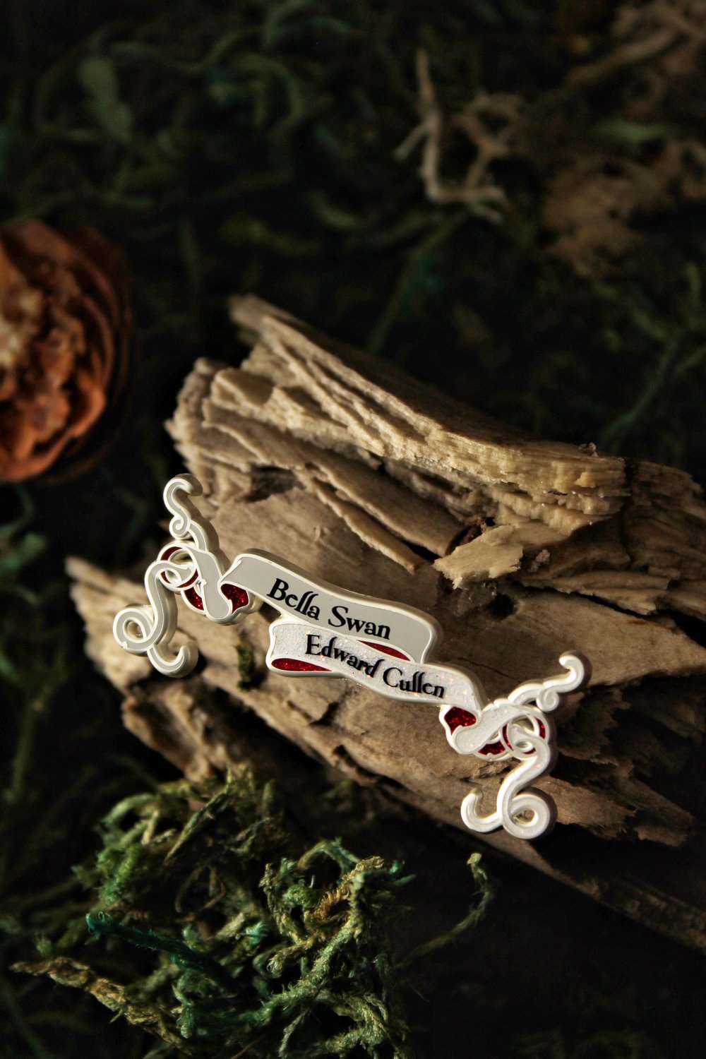 Image of Bookish Entwined Name Banners Twihard