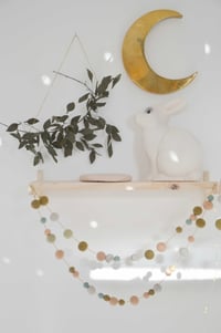 Image 1 of Guirlande de boules en laine feutrée pour la décoration de la maison