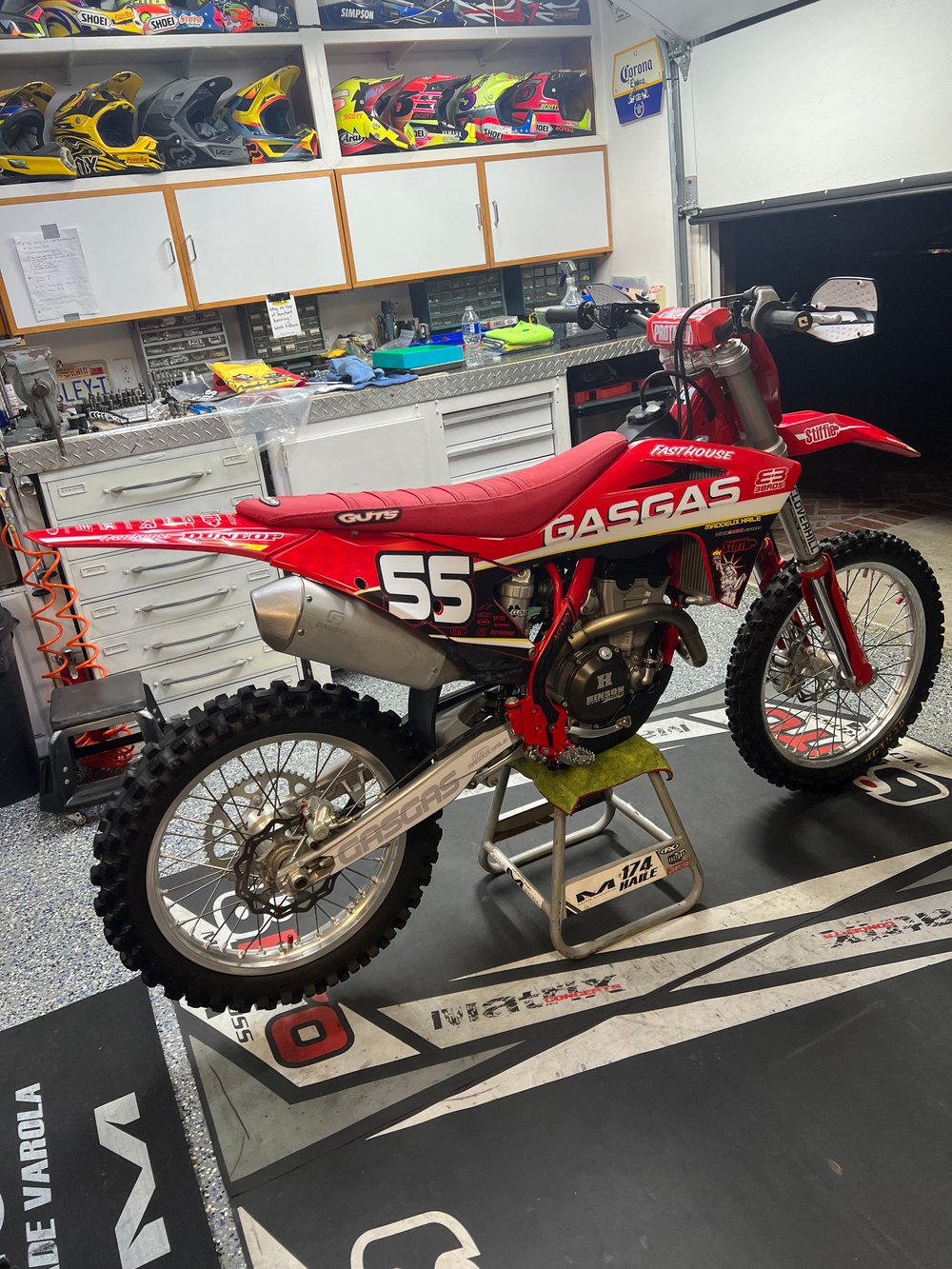 GASGAS "WHITE LINES" MX Graphics Series • 2022-2023 GASGAS MCF250-450