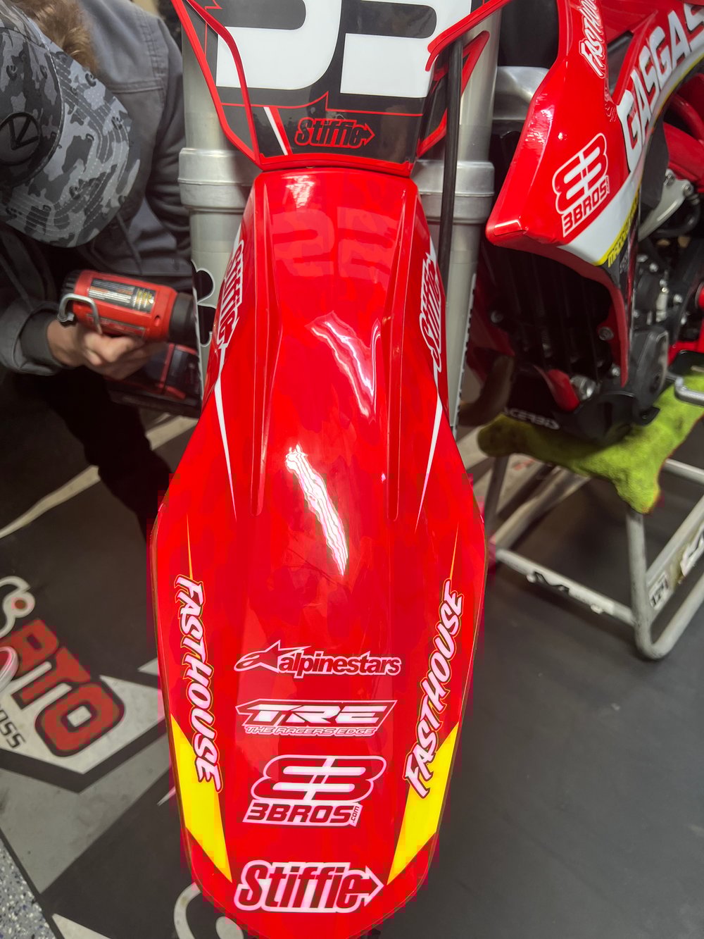 GASGAS "WHITE LINES" MX Graphics Series • 2022-2023 GASGAS MCF250-450