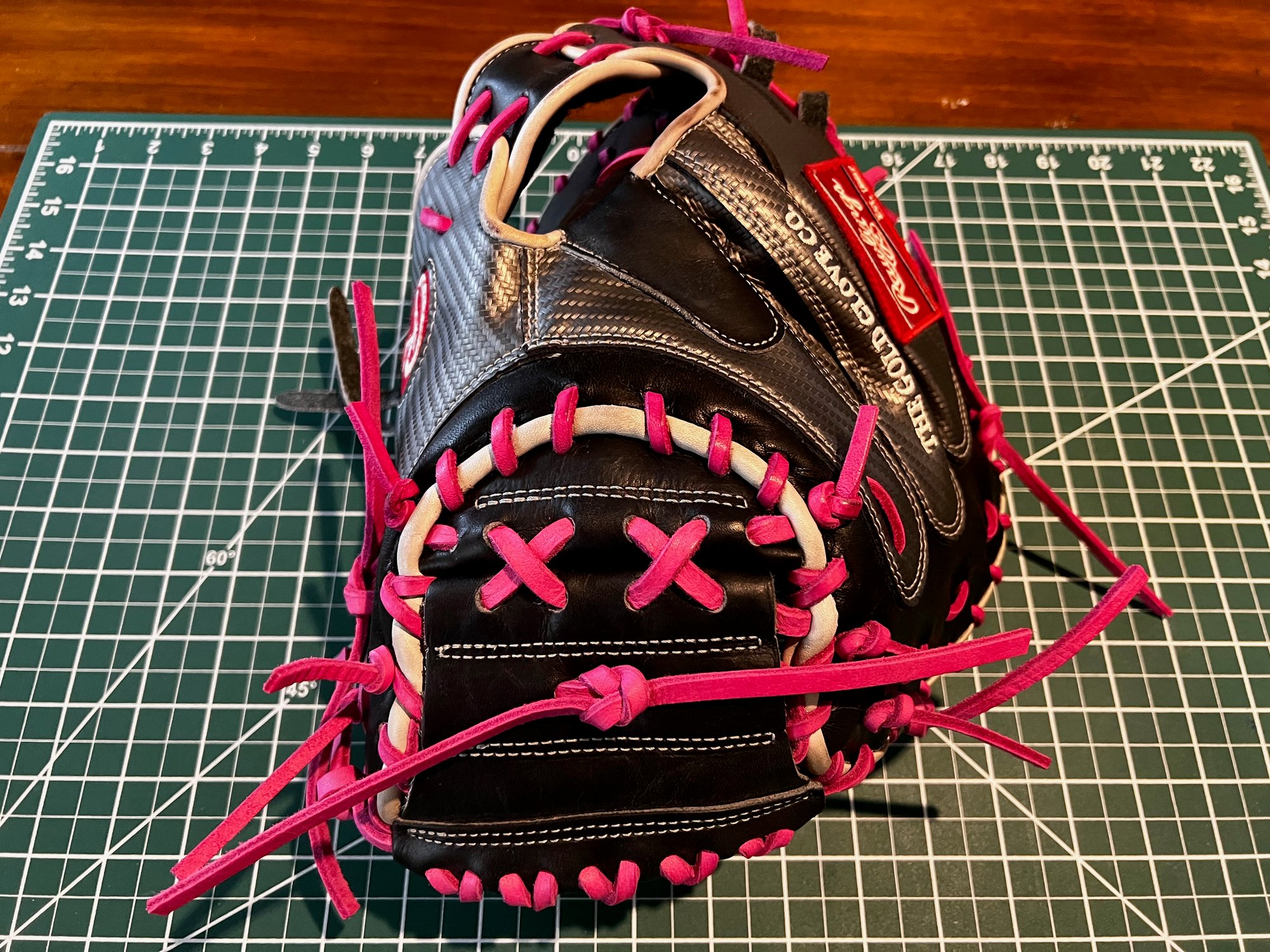 Rawlings Heart of the Hide vs Gloveworks 