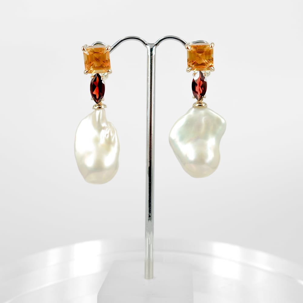 Image of 9ct yellow gold south sea pearl and gem drop earrings. PJ5966