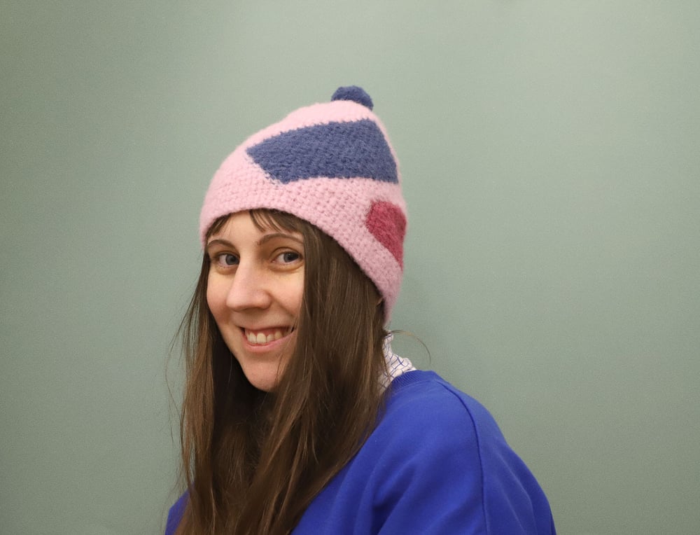 Image of PINK MOHAIR CAP WITH TWO SHAPES