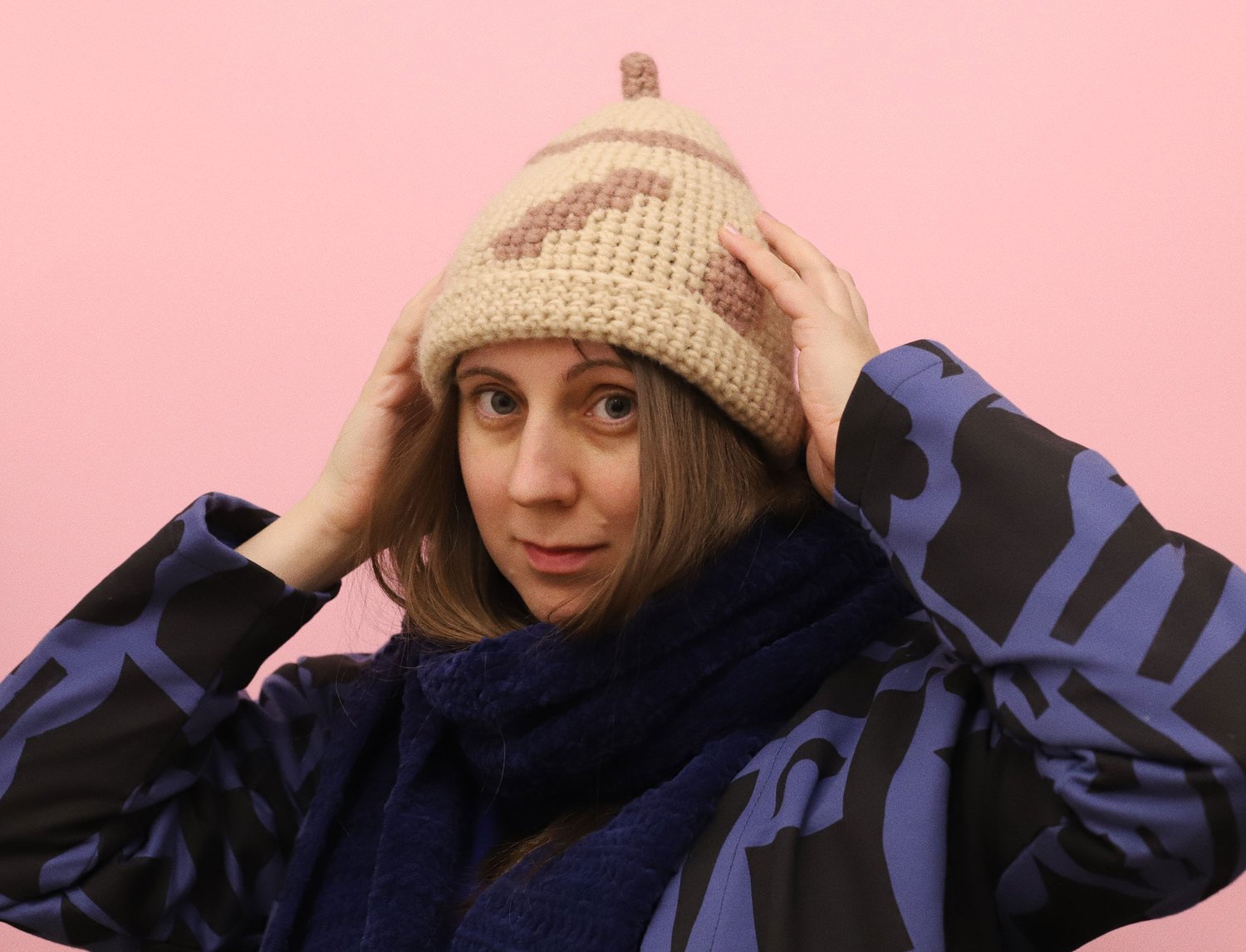 Image of GEIGE AND PINK WOOL CAP