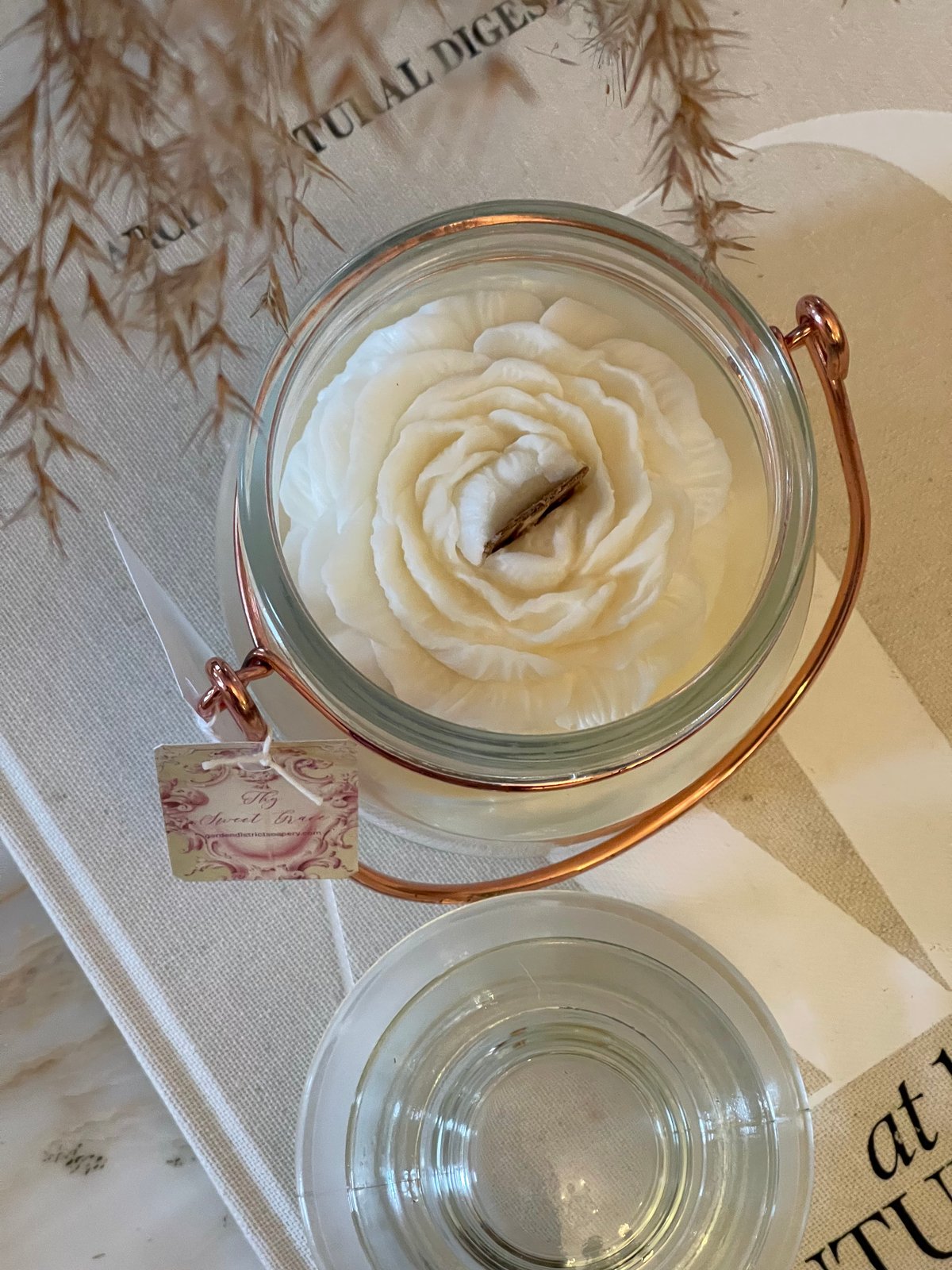 Thy Sweet Grace Bougie Fleurie Soy Candle in Lidded Rose Gold Handle Lantern 
