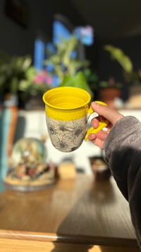 Image 5 of Sunflower mug 02