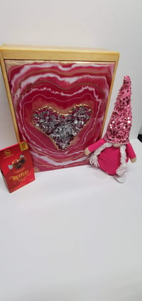 Image 1 of Magenta Heart Geode Wine Box Set