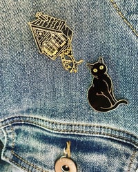 Image 3 of Pippin Gold Pin