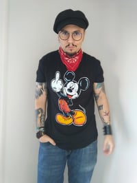 Image 3 of CAMISETA MICKEY MOUSE MAGIC FINGER