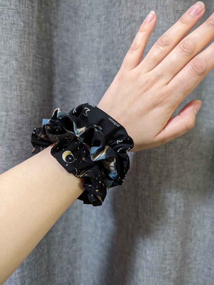 Dark Themed Scrunchie 3 pack