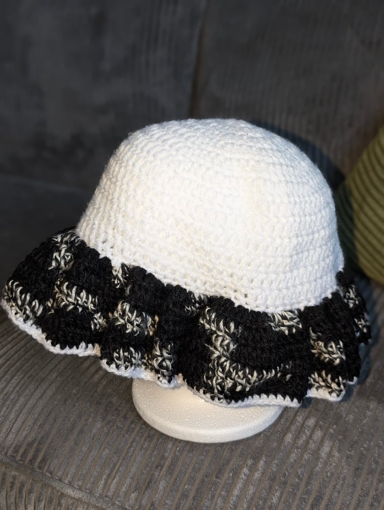 Image of Oreo Wavy Bucket Hat