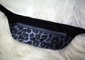 Image of *** SOLD *** Lil' Zip Leopard Crossbody Bag