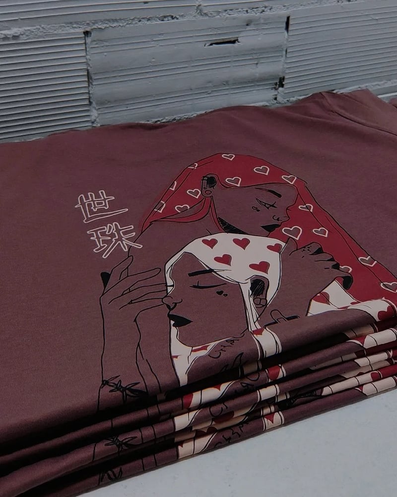 Image of Queens of hearts T-Shirt 