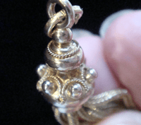 Image 2 of Original Victorian 9ct yellow gold tassel pendant 3.4g