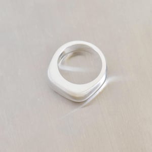 Image of BEAN no.1 solid framed 950 silver ring