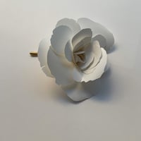 Image 2 of Broche " Blanche " 