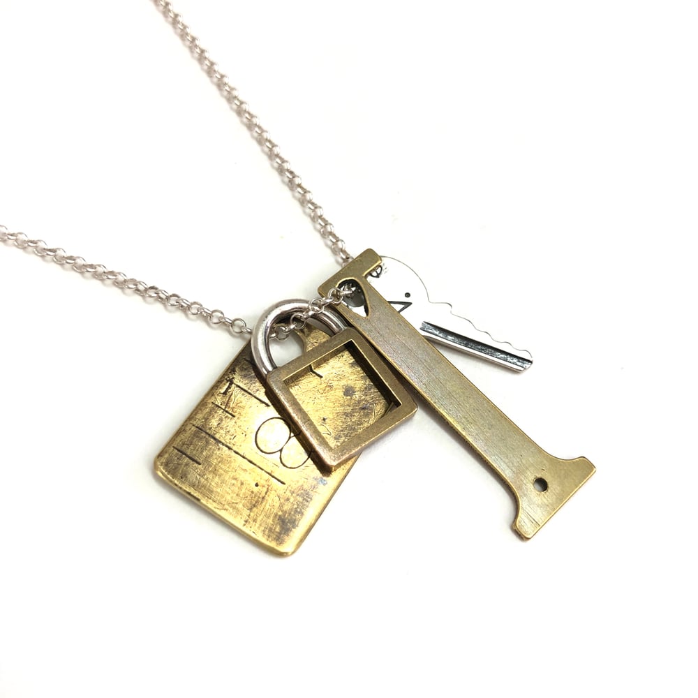 Solid White Gold Swirl Rectangle Keyhole Padlock Pendant Necklace