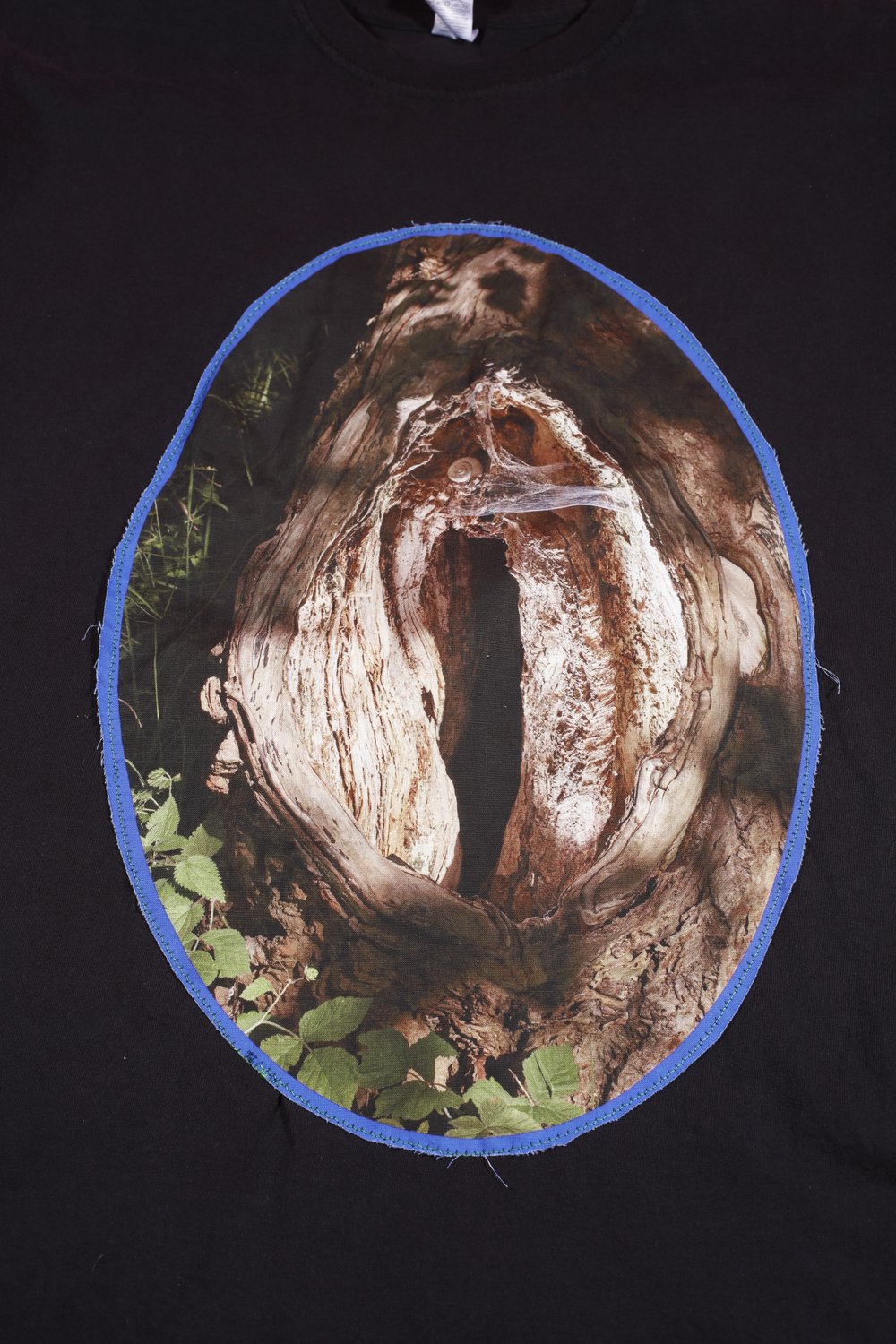 TONY PRET. Flamoeschka Tree Trunk t-shirt