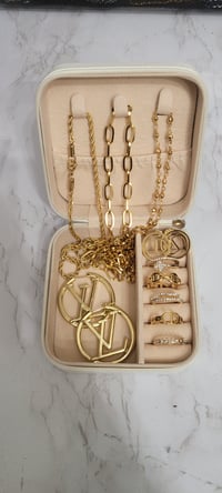Image 3 of Jewelry Case