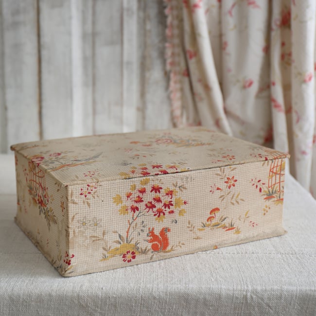 French antique covered box - 699