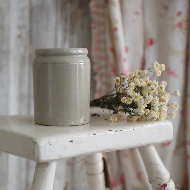  Little antique pot - 211