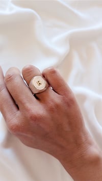 Image 2 of BAGUE INITIALE PERSONNALISÉE
