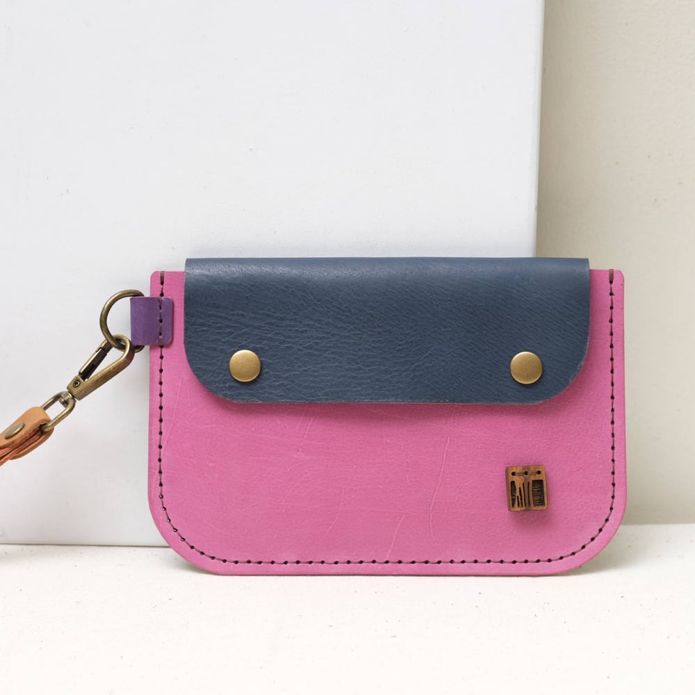 Image of T-Party Clutch